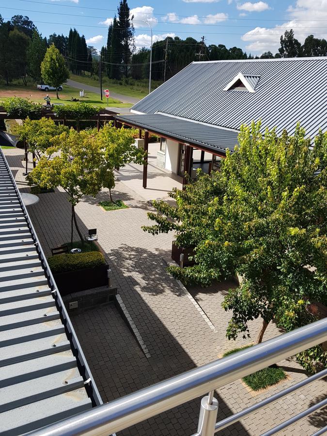 Stay@67 Apartments - Dullstroom Kültér fotó