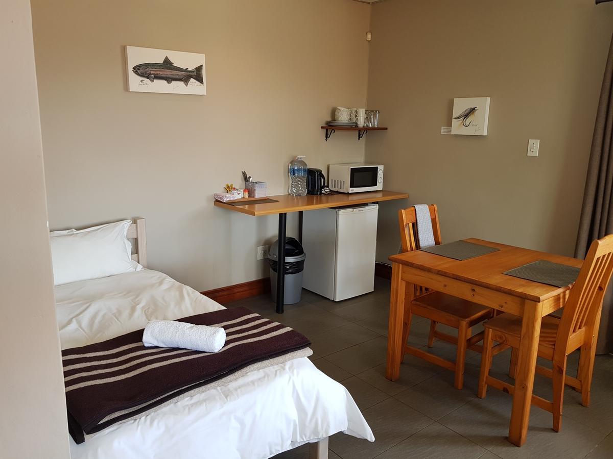 Stay@67 Apartments - Dullstroom Kültér fotó